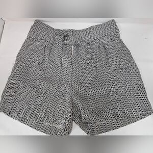 H&M Monochrome Patterned Shorts